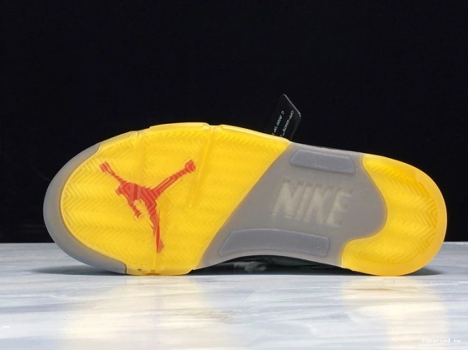 5 Air Off-White CT8480-001 x Jordan Black 0702